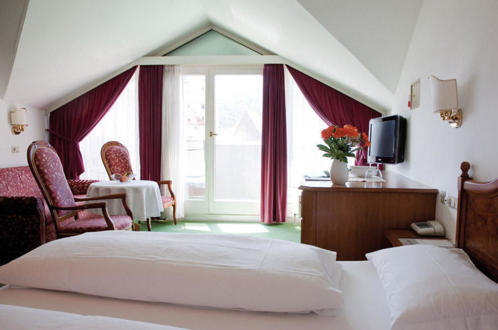 Grüner Baum Hotel 4*